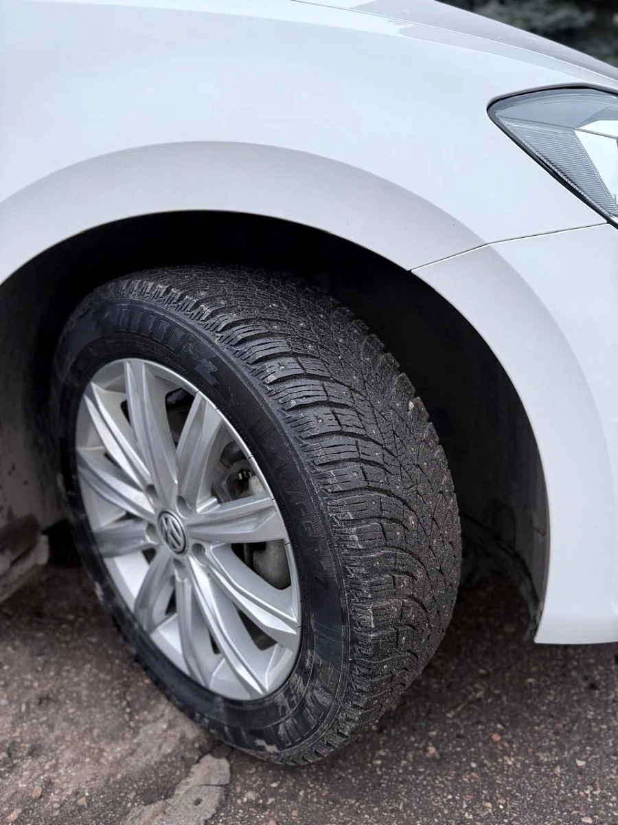 Volkswagen Touran, 2020г., передний привод, робот