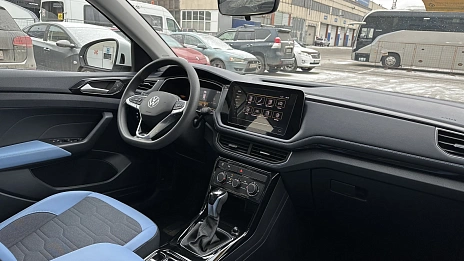 Volkswagen Tharu XR, 2024г, передний привод, автомат