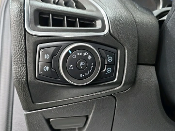 Ford Focus, 2011г, передний привод, робот