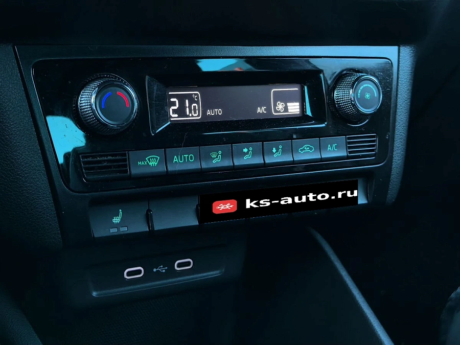 Skoda Rapid, 2022г., передний привод, робот