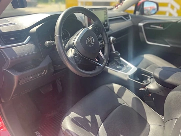Toyota RAV4, 2021г, полный привод, вариатор