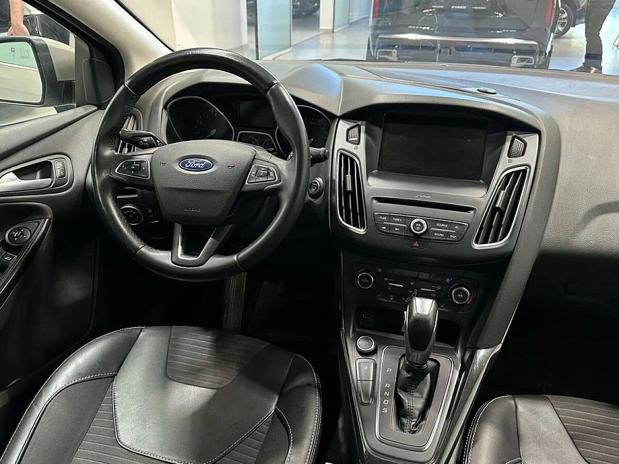 Ford Focus, 2017г., передний привод, робот