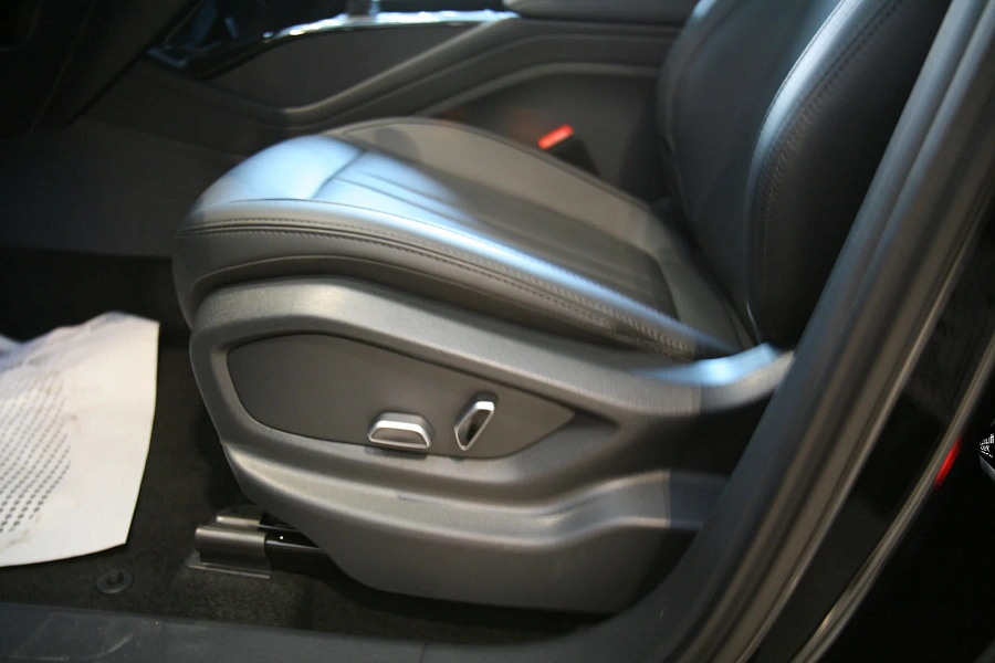 Hongqi HS3, 2025г., передний привод, робот