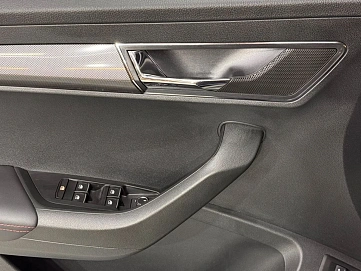 Skoda Karoq, 2025г, передний привод, робот