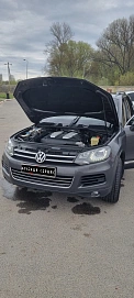 Volkswagen Touareg, 2011г, полный привод, автомат
