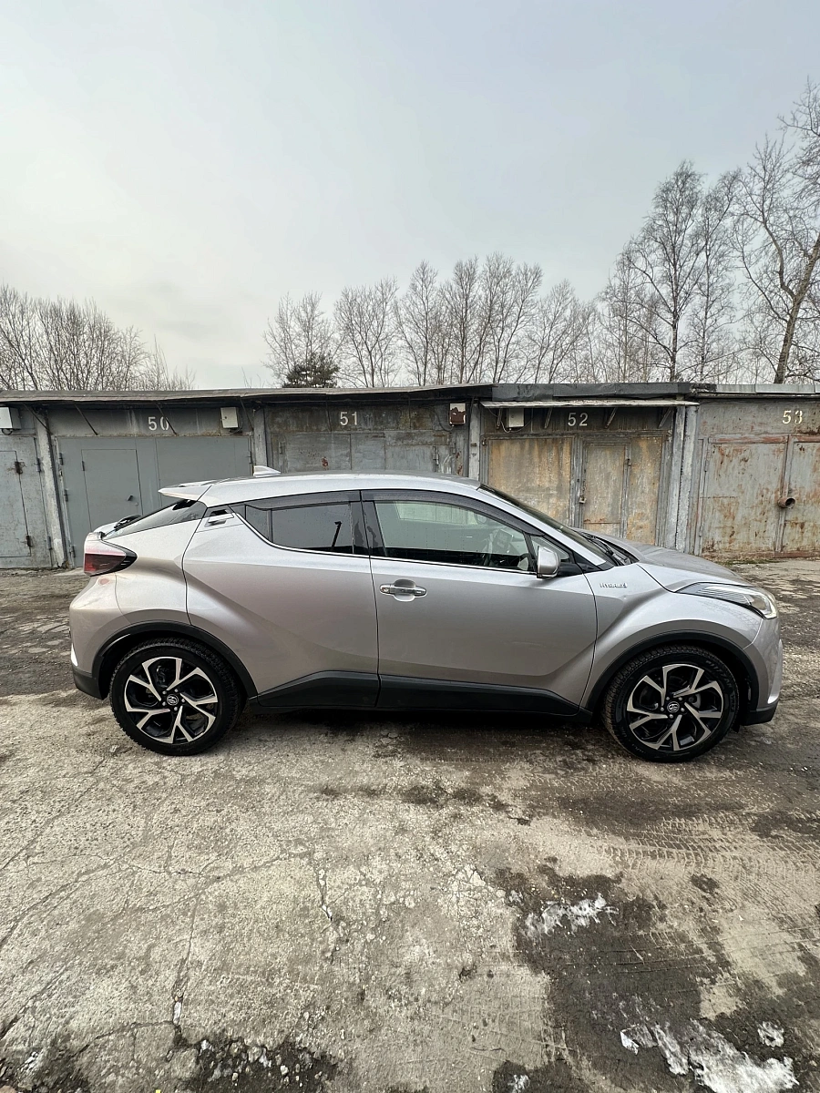 Toyota C-HR, 2018г., передний привод, вариатор