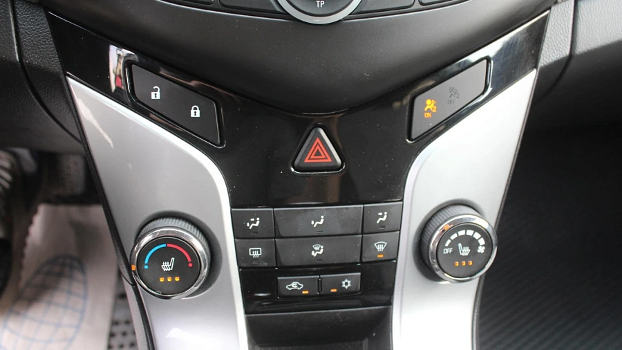 Chevrolet Cruze, 2013г., передний привод, механика