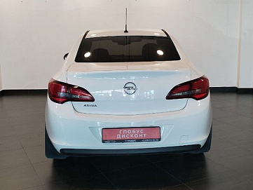 Opel , 2013г., передний привод, механика
