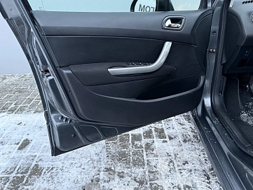 Peugeot 308, 2012г, передний привод, механика