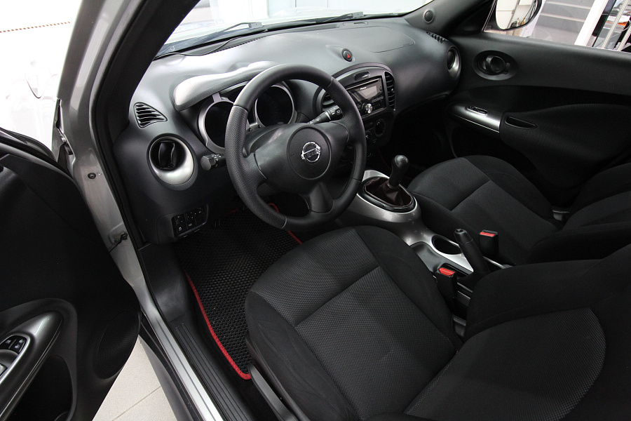 Nissan Juke, 2012г., передний привод, механика