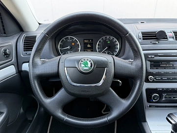 Skoda Octavia, 2011г, передний привод, робот
