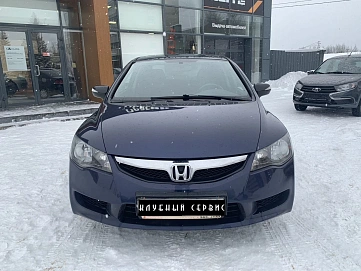 Honda Civic, 2010г, передний привод, механика