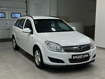 Opel Astra, 2009г, передний привод, механика