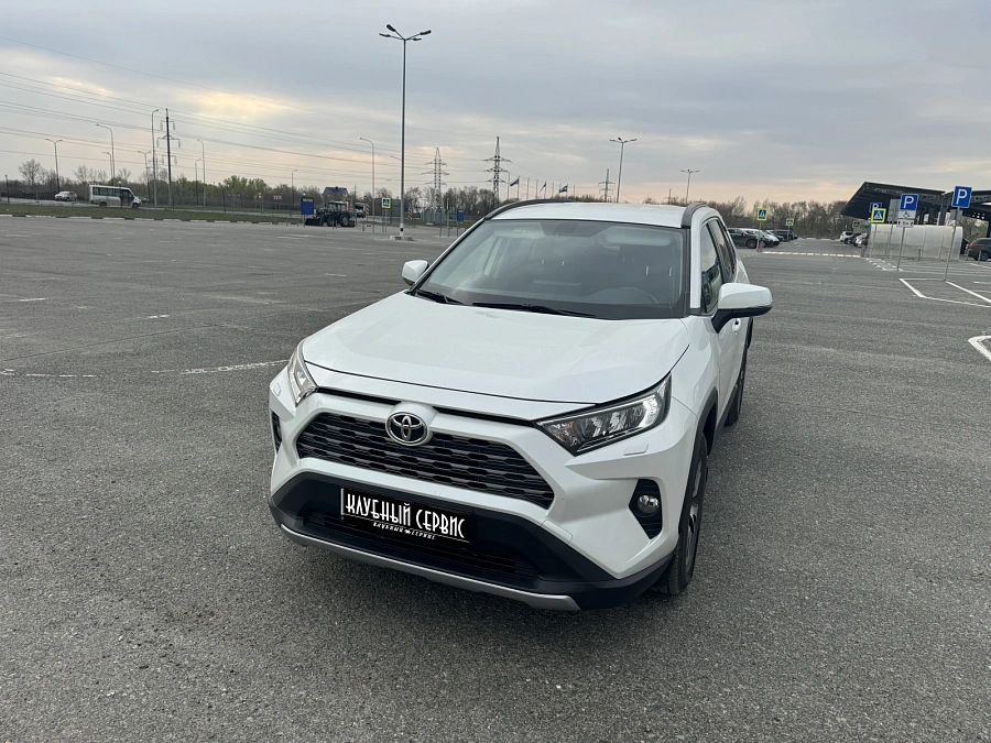 Toyota RAV4, 2021г., полный привод, автомат