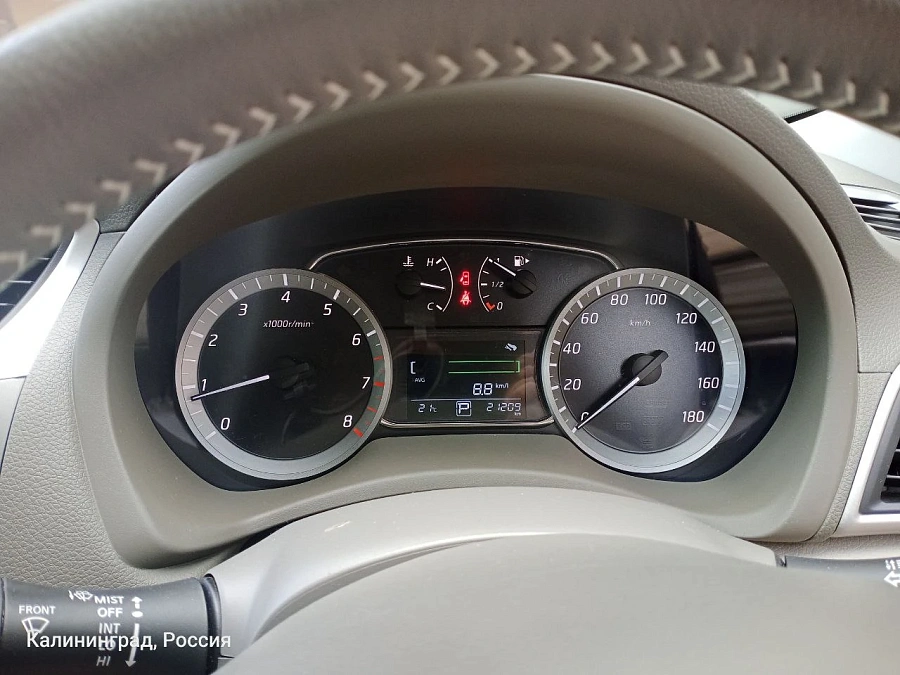 Nissan Sylphy, 2013г., передний привод, вариатор