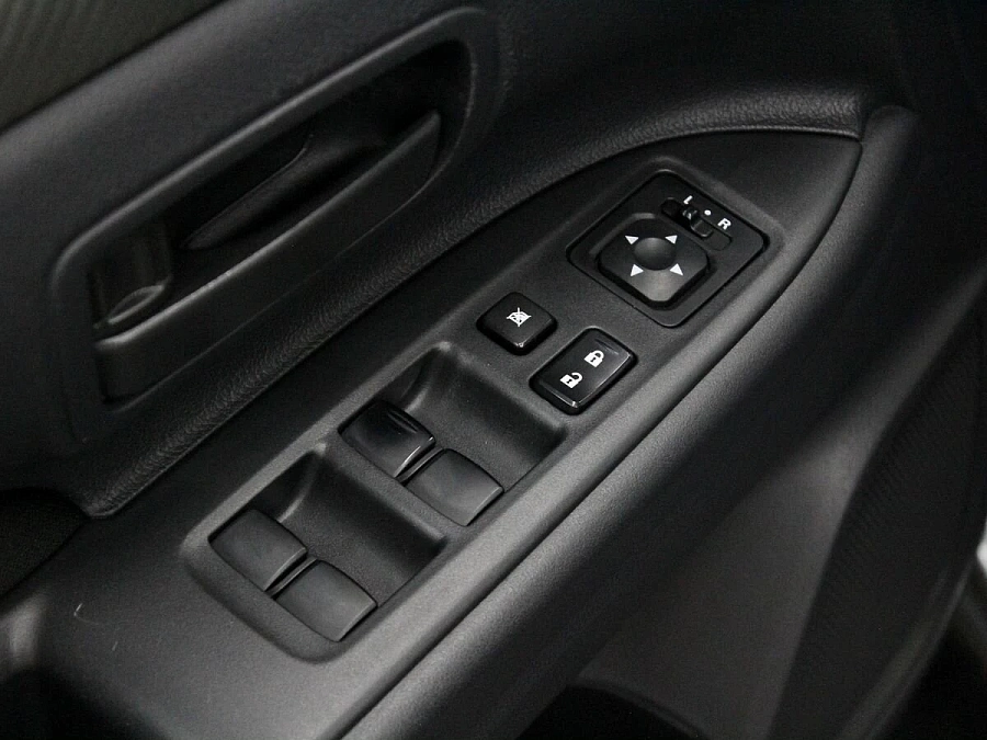 Mitsubishi Outlander, 2013г., передний привод, вариатор