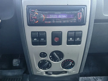 Renault Logan, 2008г, передний привод, механика