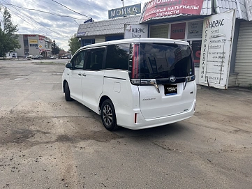 Toyota Esquire, 2019г, передний привод, вариатор