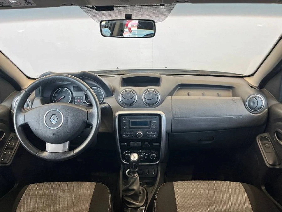 Renault Duster, 2012г., полный привод, механика