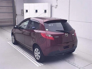 Mazda Demio, 2012г, передний привод, вариатор