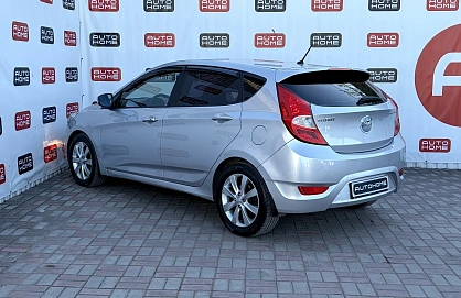 Hyundai Solaris, 2012г., передний привод, автомат