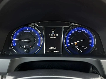 Toyota Camry, 2016г, передний привод, автомат