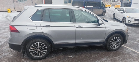 Volkswagen Tiguan, 2018г, полный привод, робот
