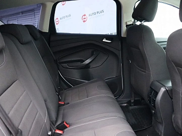 Ford Kuga, 2014г, передний привод, автомат