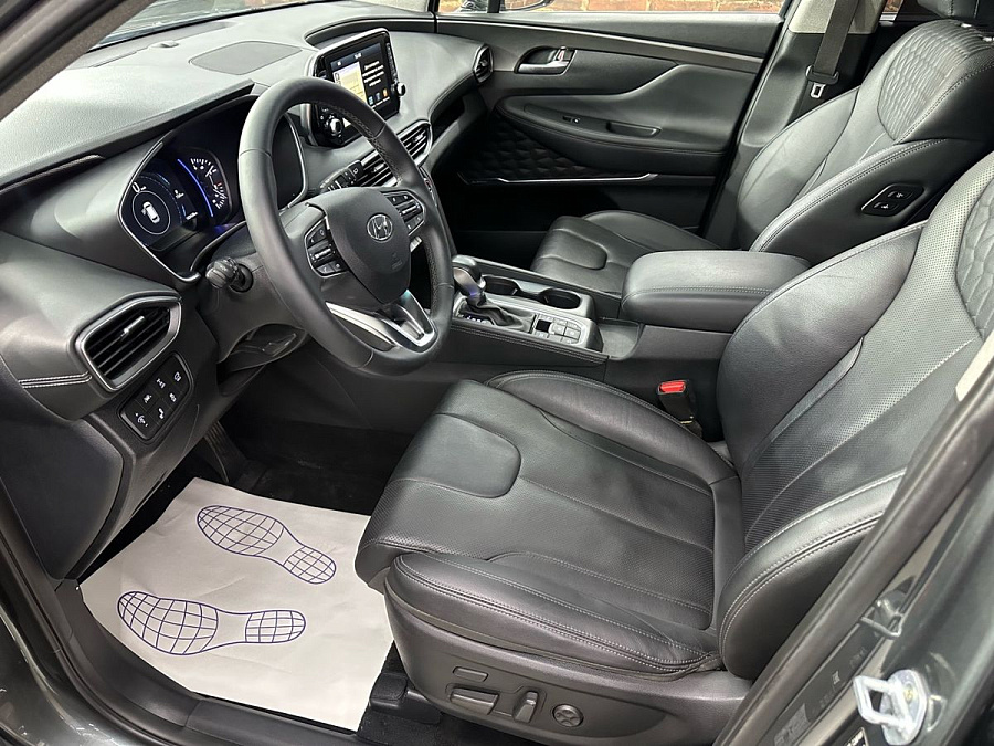 Hyundai Santa Fe, 2018г., полный привод, автомат