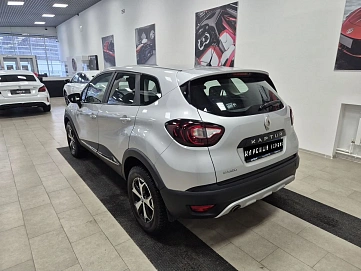 Renault Kaptur, 2017г, передний привод, механика