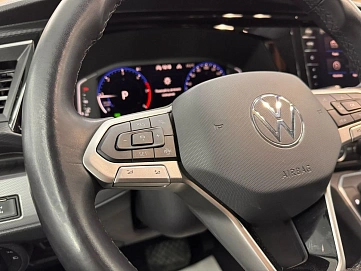 Volkswagen Multivan, 2022г, полный привод, робот