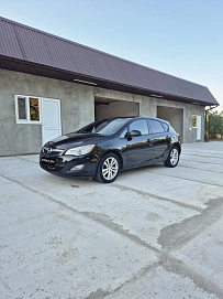 Opel Astra, 2010г, передний привод, автомат