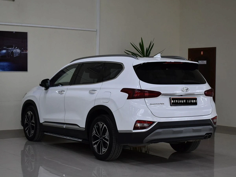 Hyundai Santa Fe, 2019г., передний привод, автомат