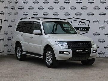 Mitsubishi Pajero, 2015г, полный привод, автомат
