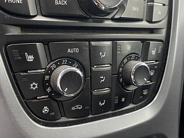 Opel Astra, 2013г, передний привод, автомат