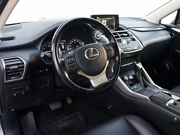 Lexus NX, 2017г, полный привод, вариатор