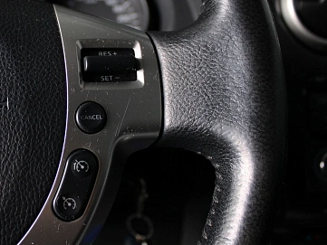 Nissan Qashqai, 2013г., передний привод, вариатор