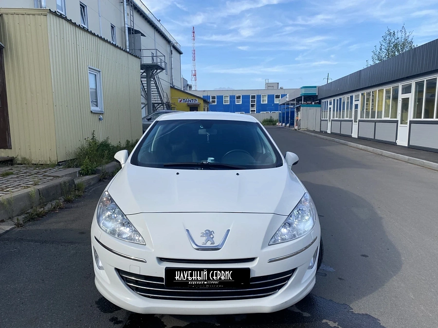 Peugeot 408, 2012г., передний привод, механика