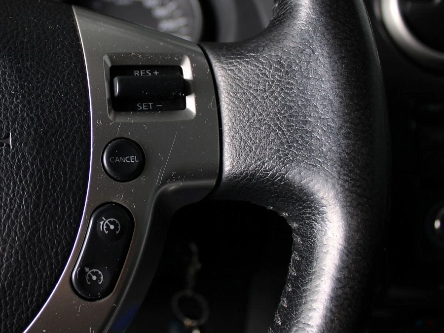 Nissan Qashqai, 2013г., передний привод, вариатор