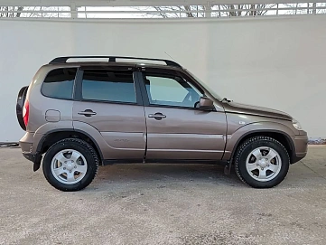 Chevrolet Niva, 2012г, полный привод, механика