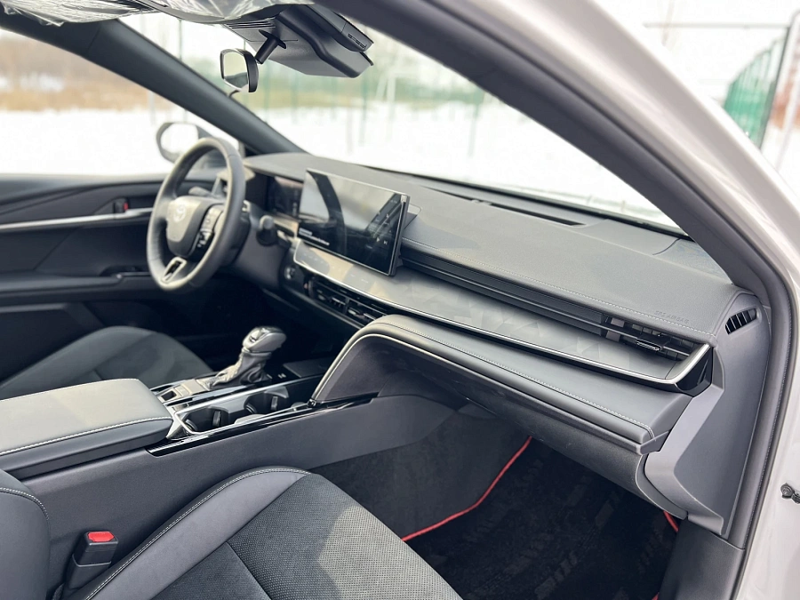 Toyota Camry, 2024г., передний привод, вариатор
