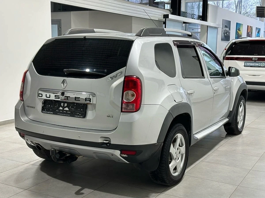 Renault Duster, 2013г., полный привод, механика
