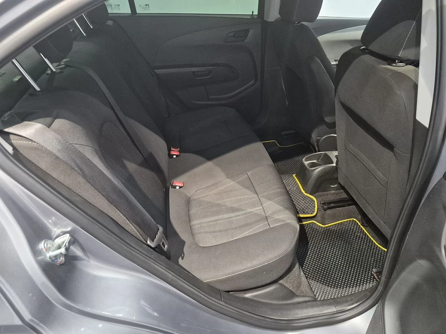 Chevrolet Aveo, 2013г., передний привод, механика
