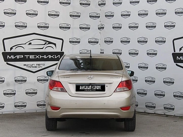 Hyundai Solaris, 2011г, передний привод, механика