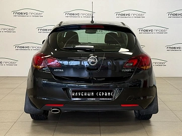Opel Astra, 2011г, передний привод, автомат