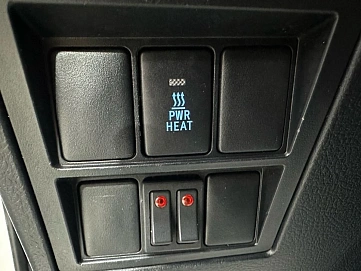 Toyota Hilux, 2017г, полный привод, автомат