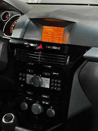 Opel Astra, 2012г, передний привод, механика