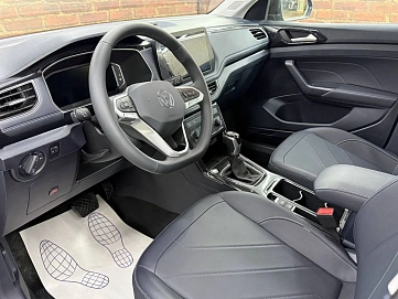 Volkswagen Tharu XR, 2025г, передний привод, робот