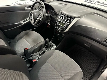 Hyundai Solaris, 2012г, передний привод, механика