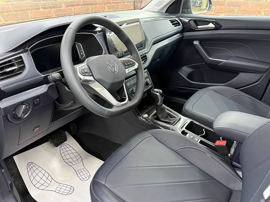 Volkswagen Tharu XR, 2025г., передний привод, робот